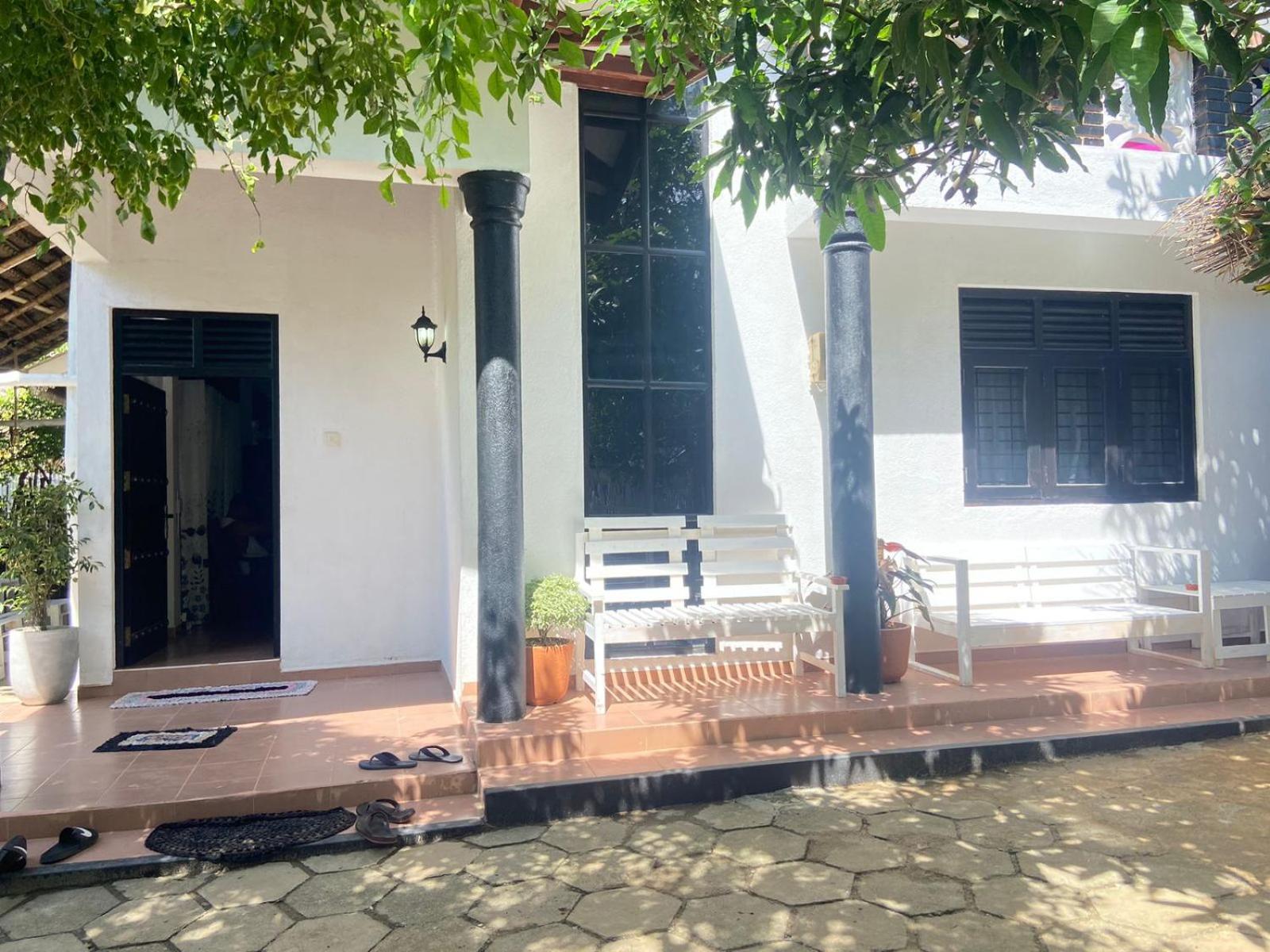 Hiricurry Hostel & Restaurant Dickwella Exterior photo